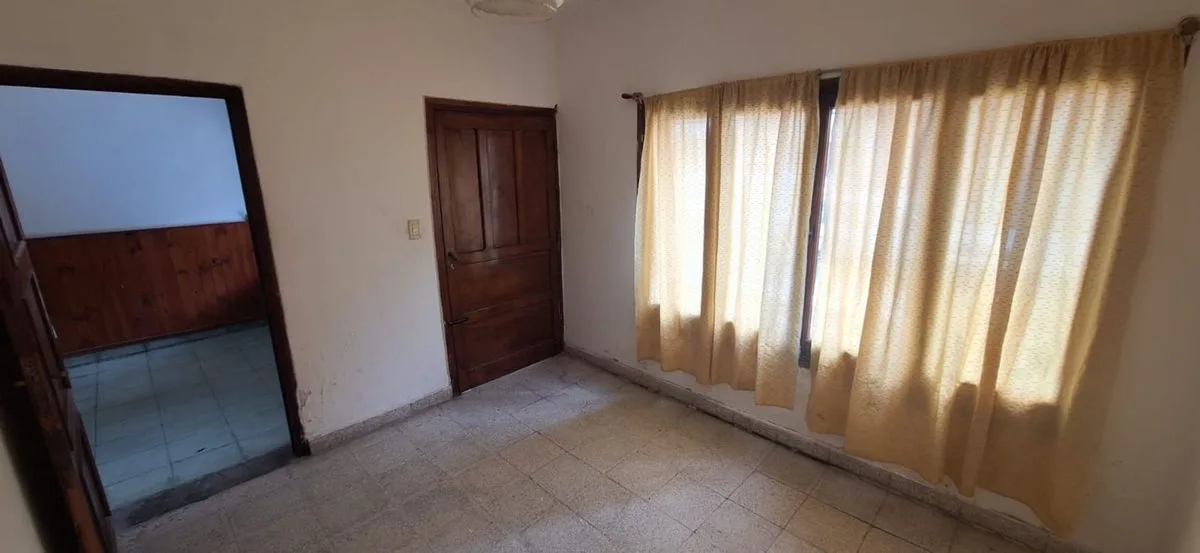 VENTA CASA MACROCENTRO 9 DORMITORIOS CON PILETA foto 3