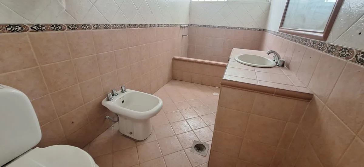 VENTA CASA MACROCENTRO 9 DORMITORIOS CON PILETA foto 4