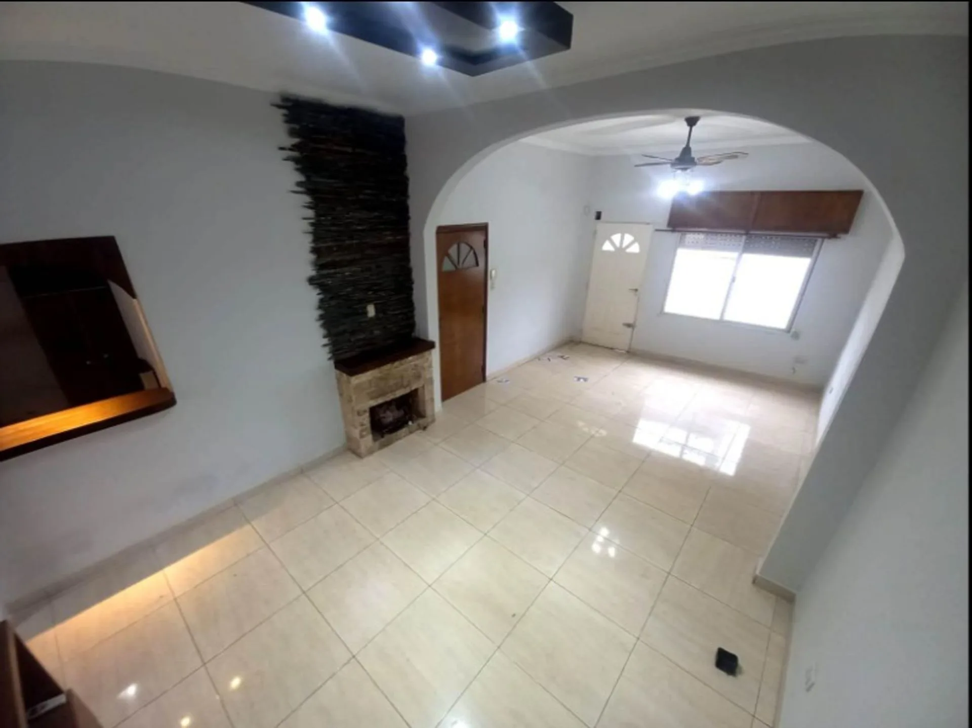 Venta Casa 3 Dormitorios Cochera foto 3