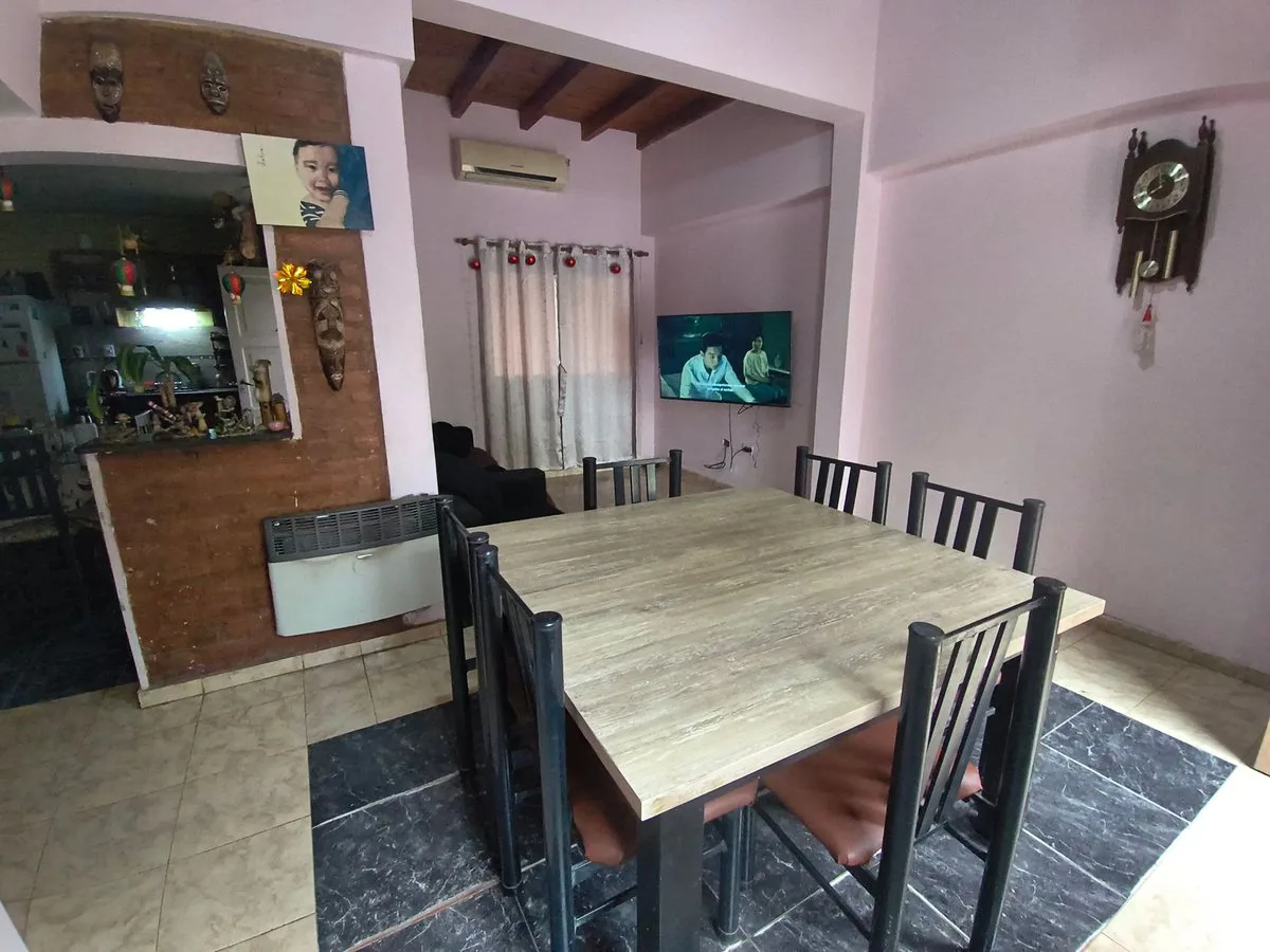 CASA 4 HABITACIONES C/COCHERA CUBIERTA. RAWSON foto 2