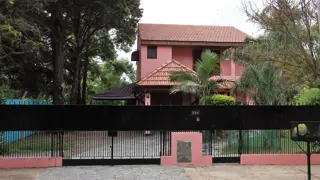 IMPECABLE CHALET SOBRE 2100 METROS DE PARQUE foto 1