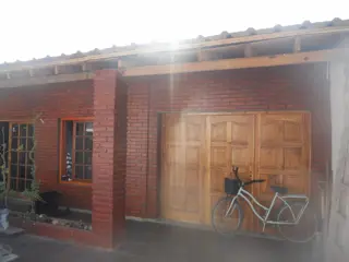 Muy buena propiedad en José C. Paz foto 2