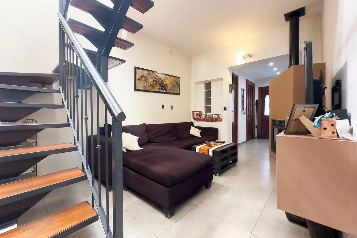 RAMOS MEJIA OPORT VENTA CASA 5 AMB PILETA JDIN GGE foto 4