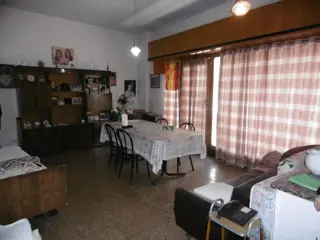 Casa 6amb lote propio 8,66x33mts 4 deptos s/subdiv local foto 5