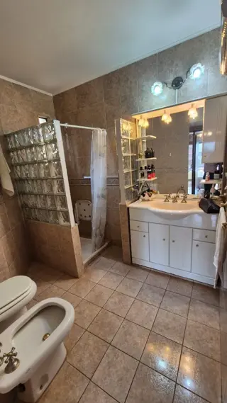 IMPERDIBLE PISO EN VENTA DE 270M2 APROX EN PLENO CENTRO DE LA CIUDAD DE POSADAS.- foto 4