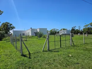 Excelente terreno en venta en la localidad de Lujan foto 1