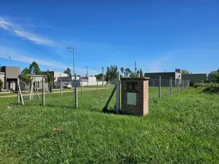Excelente terreno en venta en la localidad de Lujan foto 3