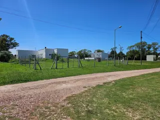 Excelente terreno en venta en la localidad de Lujan foto 4