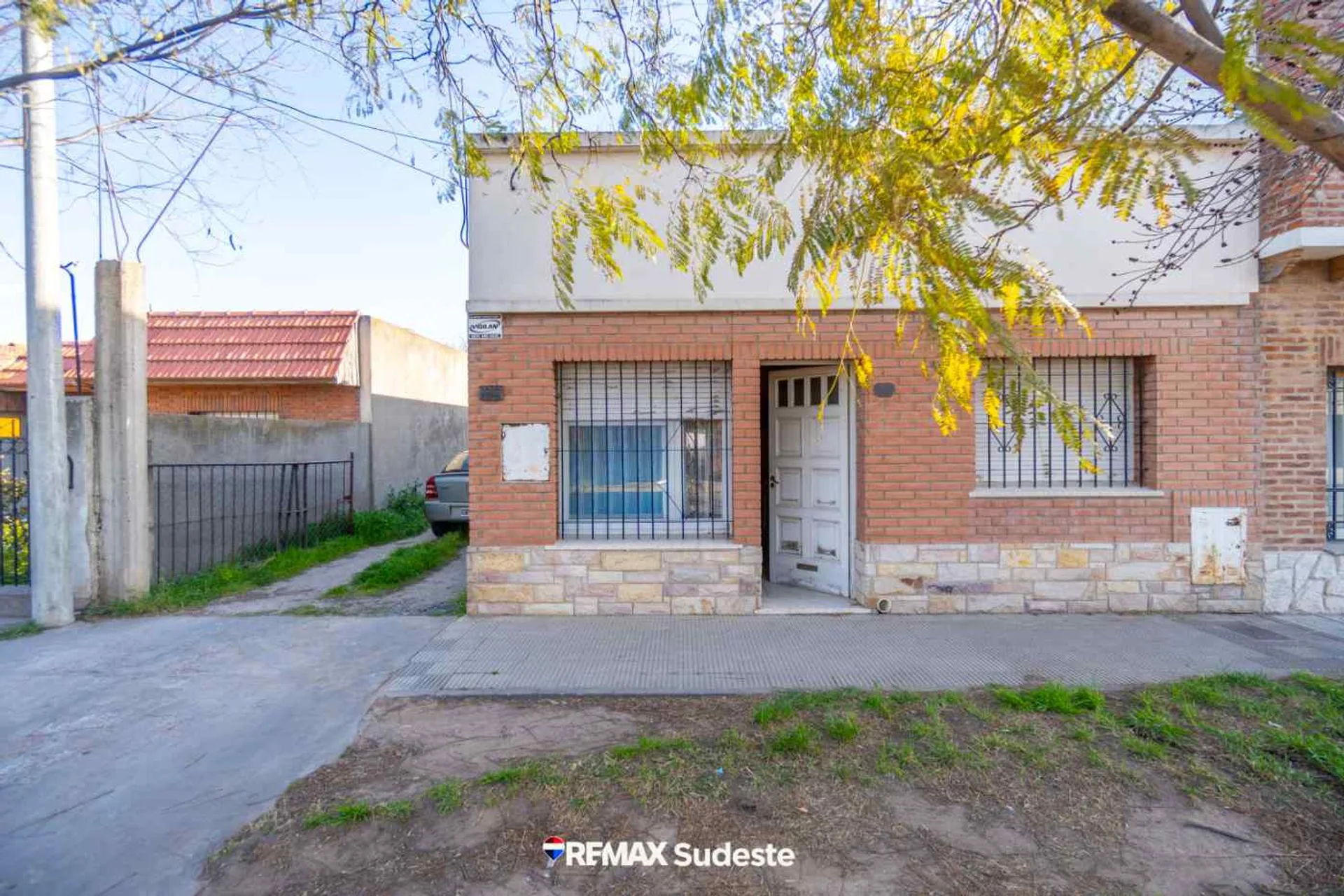 VENTA CASA 3 AMBIENTES CON GALPÓN 9 DE JULIO 1500 foto 4