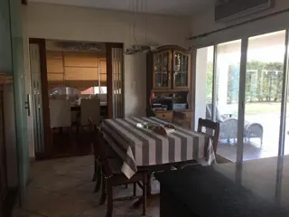CASA 5 AMBIENTES , CON ESCRITORIO , PILETA , LA BARRA VILLAGE , ESCOBAR foto 3