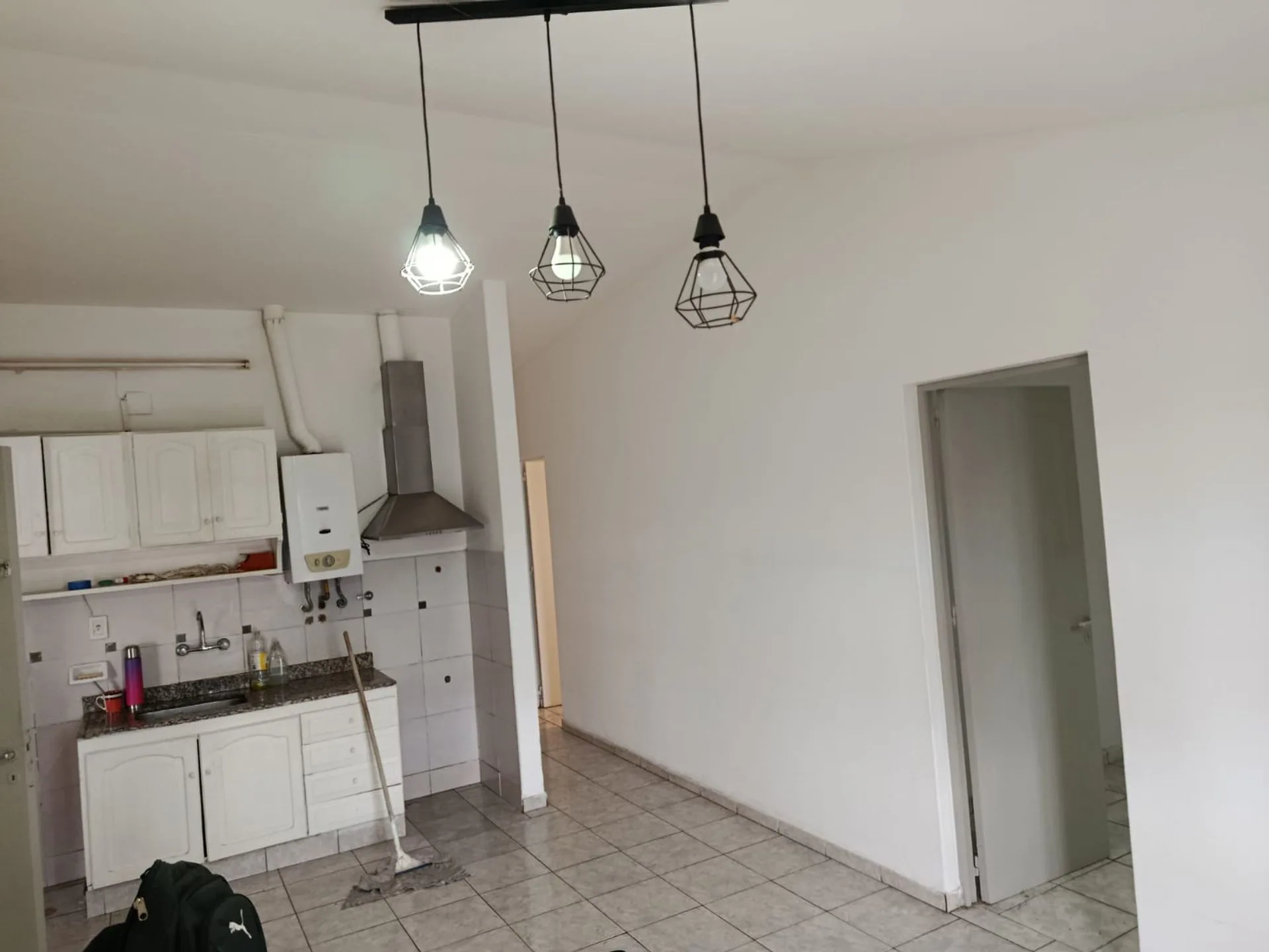 CASA EN VENTA 2 DORMITORIOS + DEPARTAMENTO LUJAN foto 3