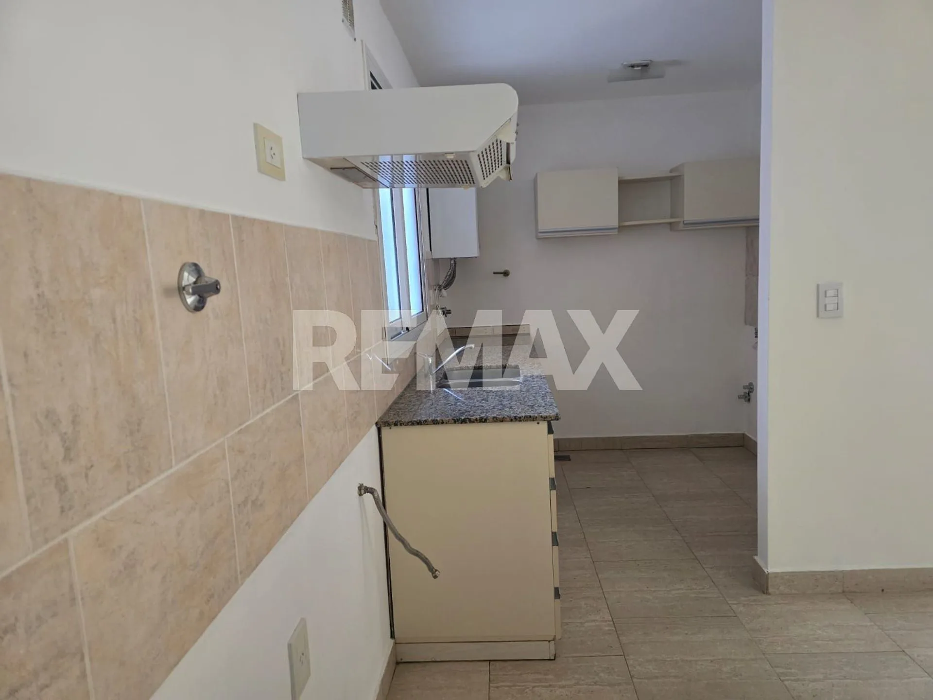 Venta Departamento 2 dormitorios centro Cipolletti foto 3