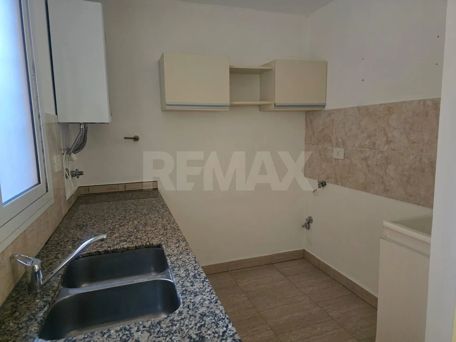 Venta Departamento 2 dormitorios centro Cipolletti foto 4