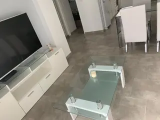 Departamento dos ambientes con cochera y balcon foto 3