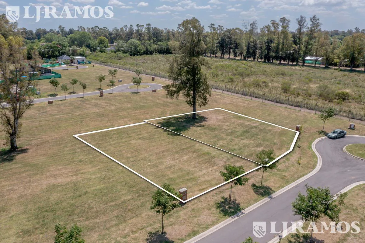 Construí tu casa en Barrio Privado Santo Tomás, Pilar. Excelente ubicación. foto 4