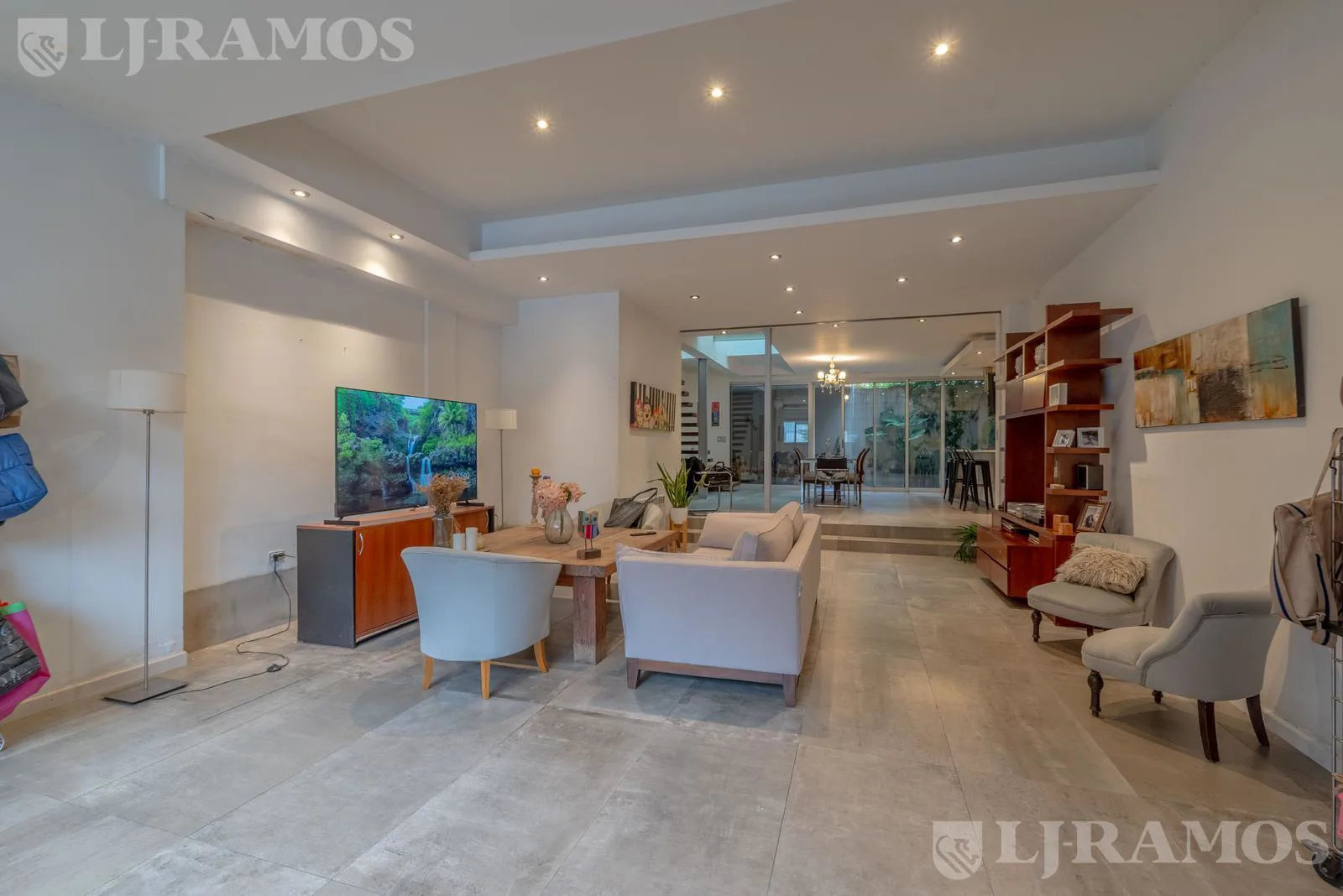 VENTA - CASA EN PALERMO- RECICLADA- 5 DORM -  CON TERRAZA, PILETA Y QUINCHO - Y GARAGE foto 3