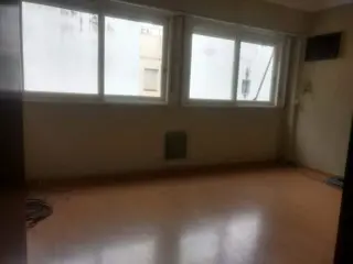 OFICINAS EN RECOLETA-VENTA CON RENTA// FRENTE A UNIV. MEDICINA foto 2