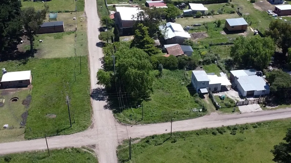 VENTA LOTE EN ZONA SUR, ACCESO POR JORGE NEWBERY foto 3