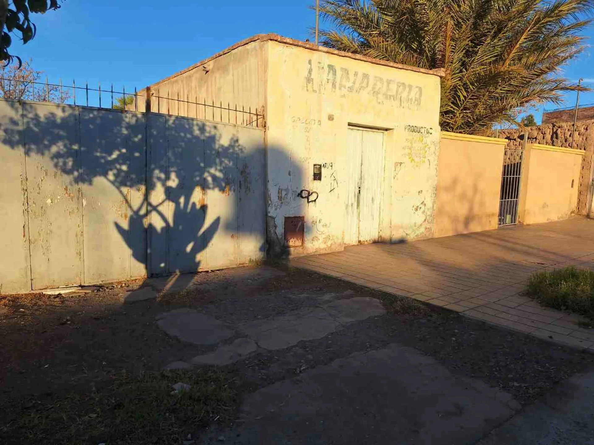 TERRENO CON CASA A DEMOLER, CAPITAL foto 3