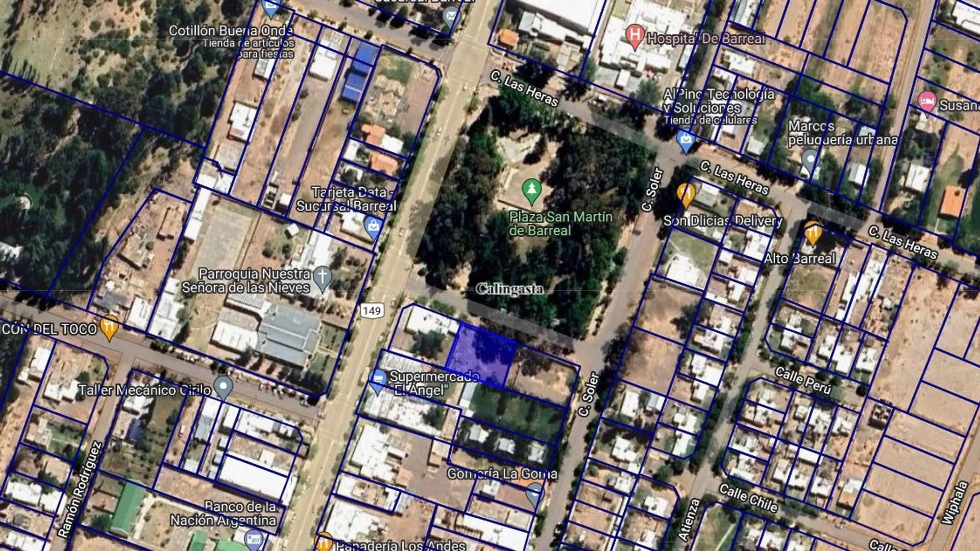 VENTA TERRENO 942 M2 FRENTE DE LA PLAZA EN BARREAL foto 5