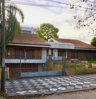 Hermosa casa de 2 plantas con lote de 20x55 foto 1