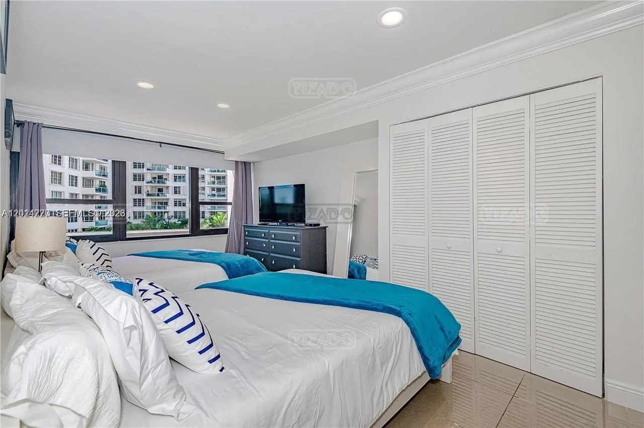 5225 Collins Ave #407 5200 foto 2