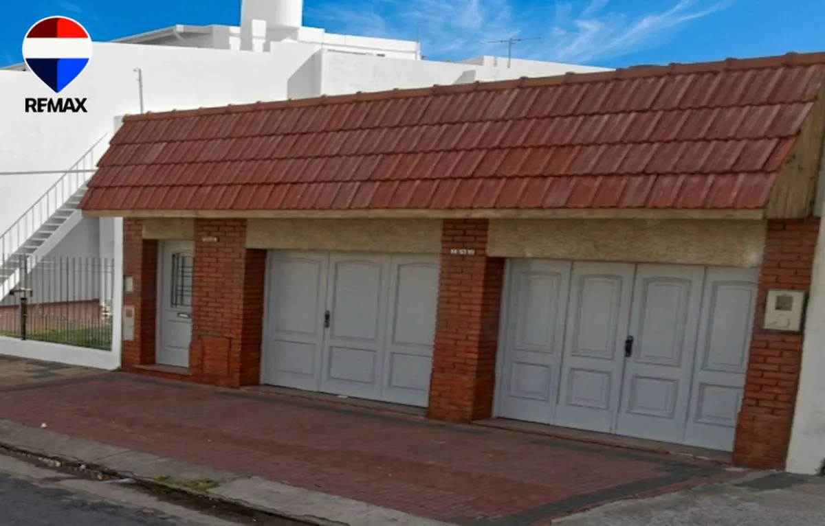 VENTA CASA AMPLIA AVELLANEDA PATIO DOS COCHERAS foto 4