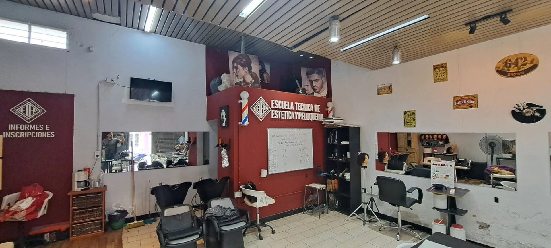 VENTA LOCAL MAS DEPTO DOS DORMITORIOS CENTRO foto 3