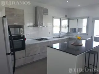 Casa en Barrio San Sebastián a7 NO ESCRITURADA MB foto 3