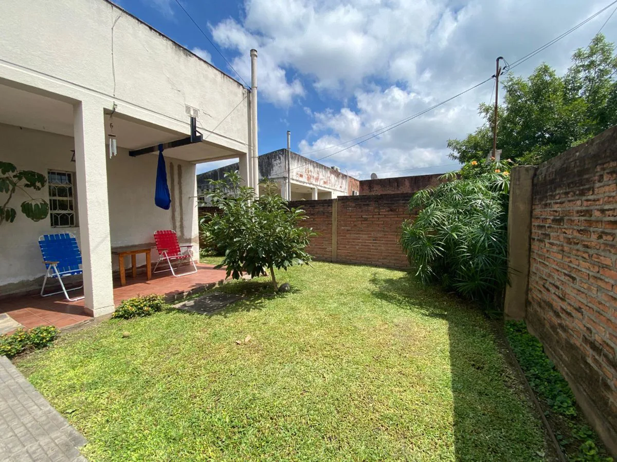 VENTA CASA 3 DORMITORIOS -PARAGUAY 4200- APTA CRED foto 4
