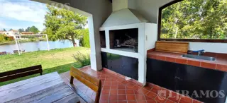 Casa en venta a la laguna. Barrio Santa Catalina Villanueva. foto 5