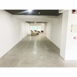 Alquiler de oficina con posibilidad de deposito en el piso de abajo con montacarga foto 2
