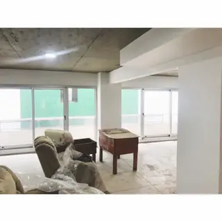 Alquiler de oficina con posibilidad de deposito en el piso de abajo con montacarga foto 4