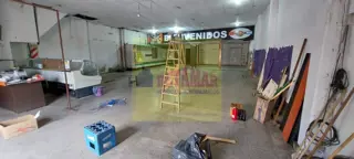 Venta de Amplio Local. Zona Villa Luzuriaga. Consulte foto 5