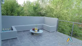 Excelente propiedad con piscina a 1000 mts del golf de Villa  Carlos Paz foto 5