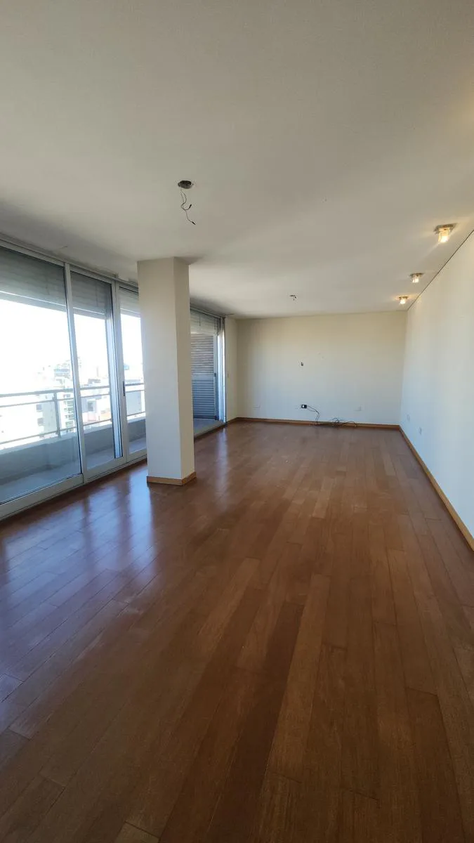 Excepcional depto. tipo duplex en San Juan y Balcarce foto 4