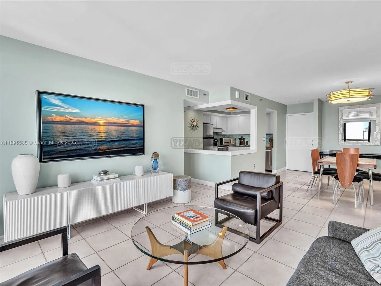1775 Washington Ave #8B 1700 foto 2