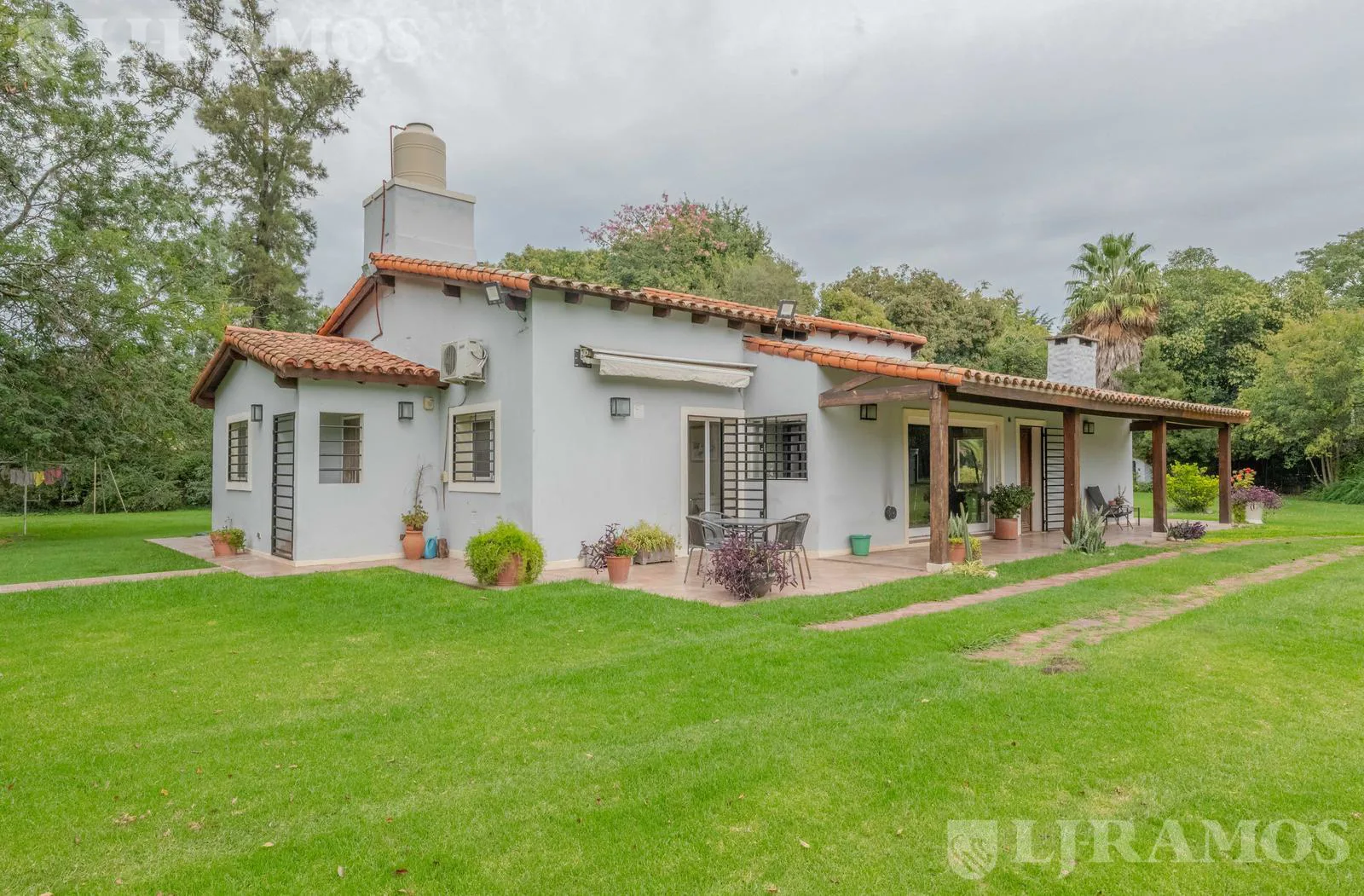 Venta - Casa quinta de una planta c/ 3 dorms| Lote 4500m² | Del Viso, Los Jazmines, Pilar foto 3