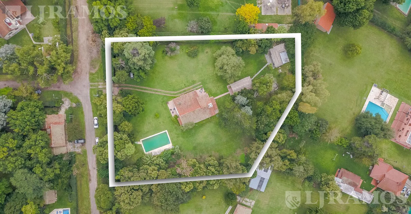 Venta - Casa quinta de una planta c/ 3 dorms| Lote 4500m² | Del Viso, Los Jazmines, Pilar foto 4