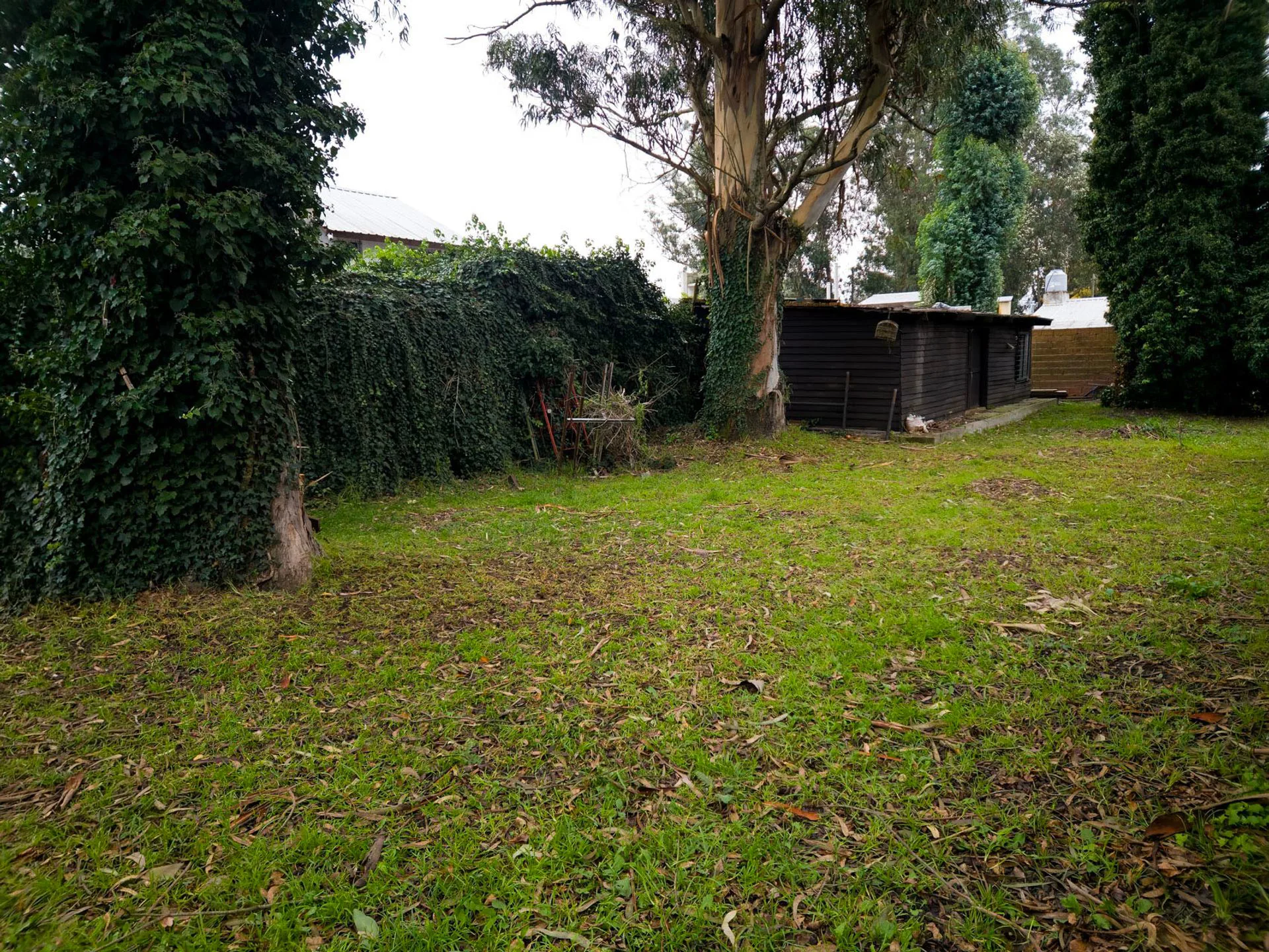 Lote de 300 m² en barrio 2 de Abril ¡Oportunidad! foto 3