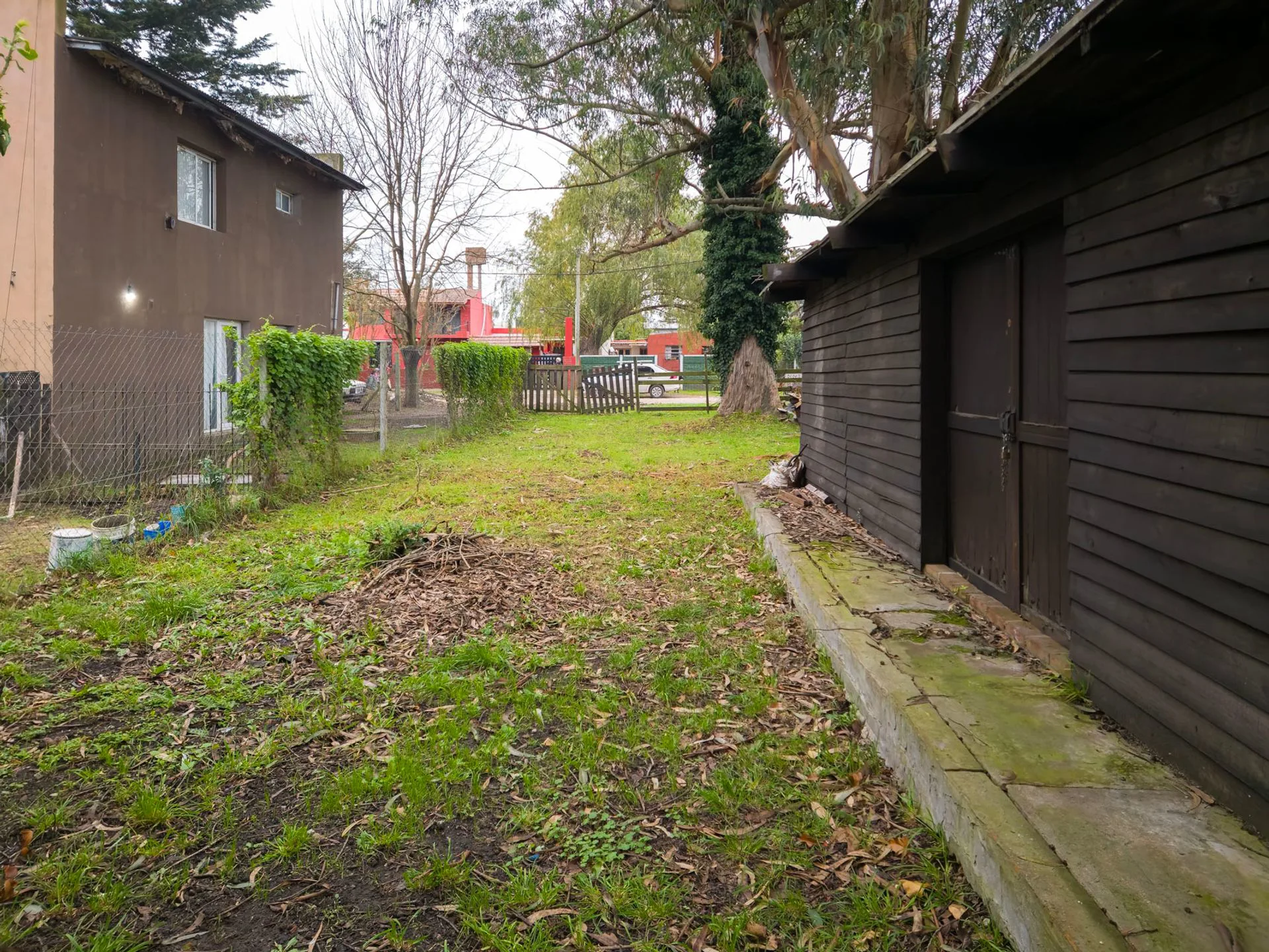 Lote de 300 m² en barrio 2 de Abril ¡Oportunidad! foto 5