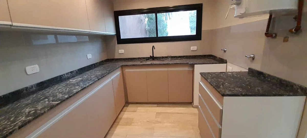 VENTA-CASA 4 AMB-A ESTRENAR- PILETA-CHASCOMÚS foto 4