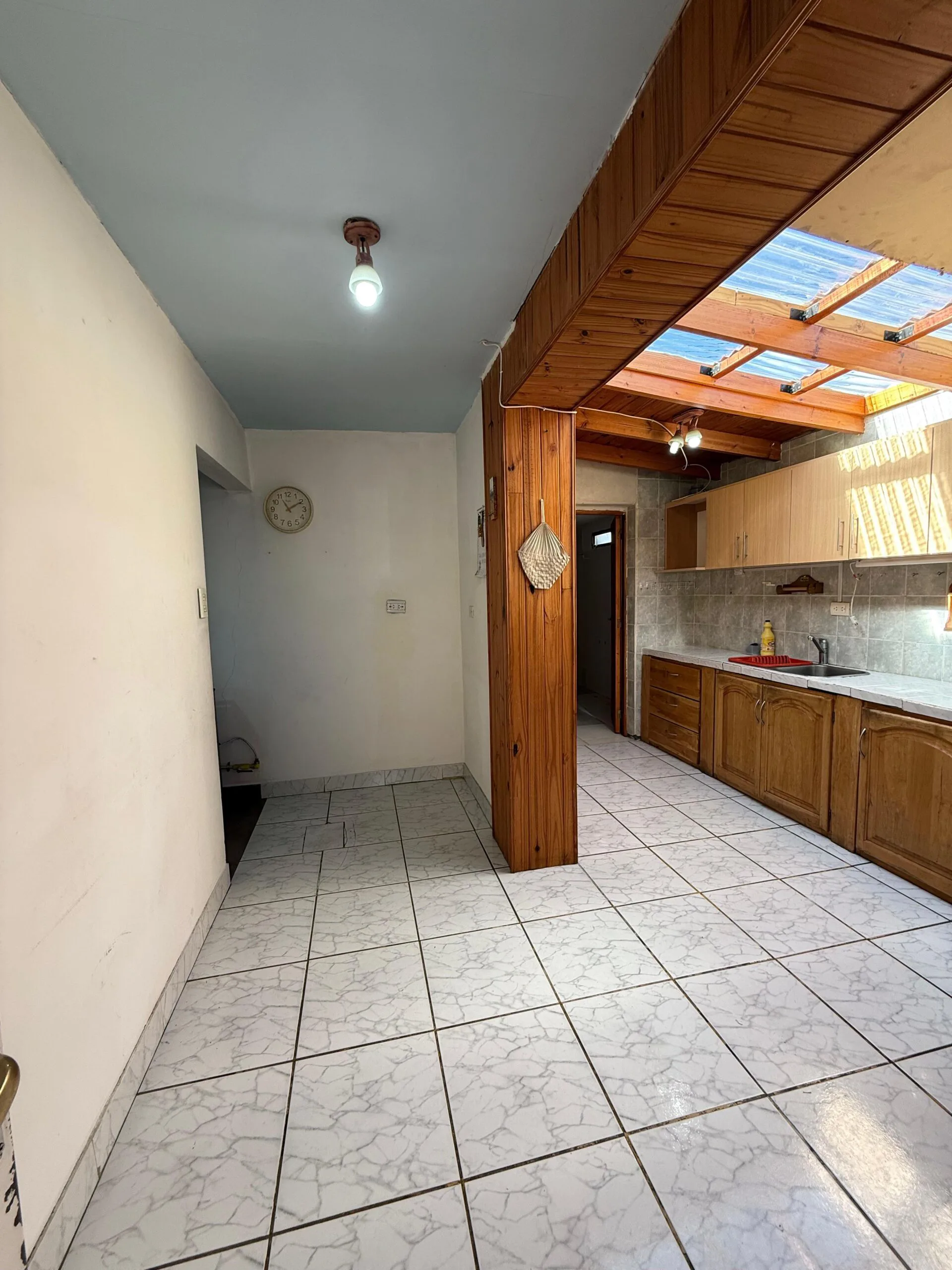 VENTA – CASA + 2 DEPARTAMENTOS – B AGP foto 4