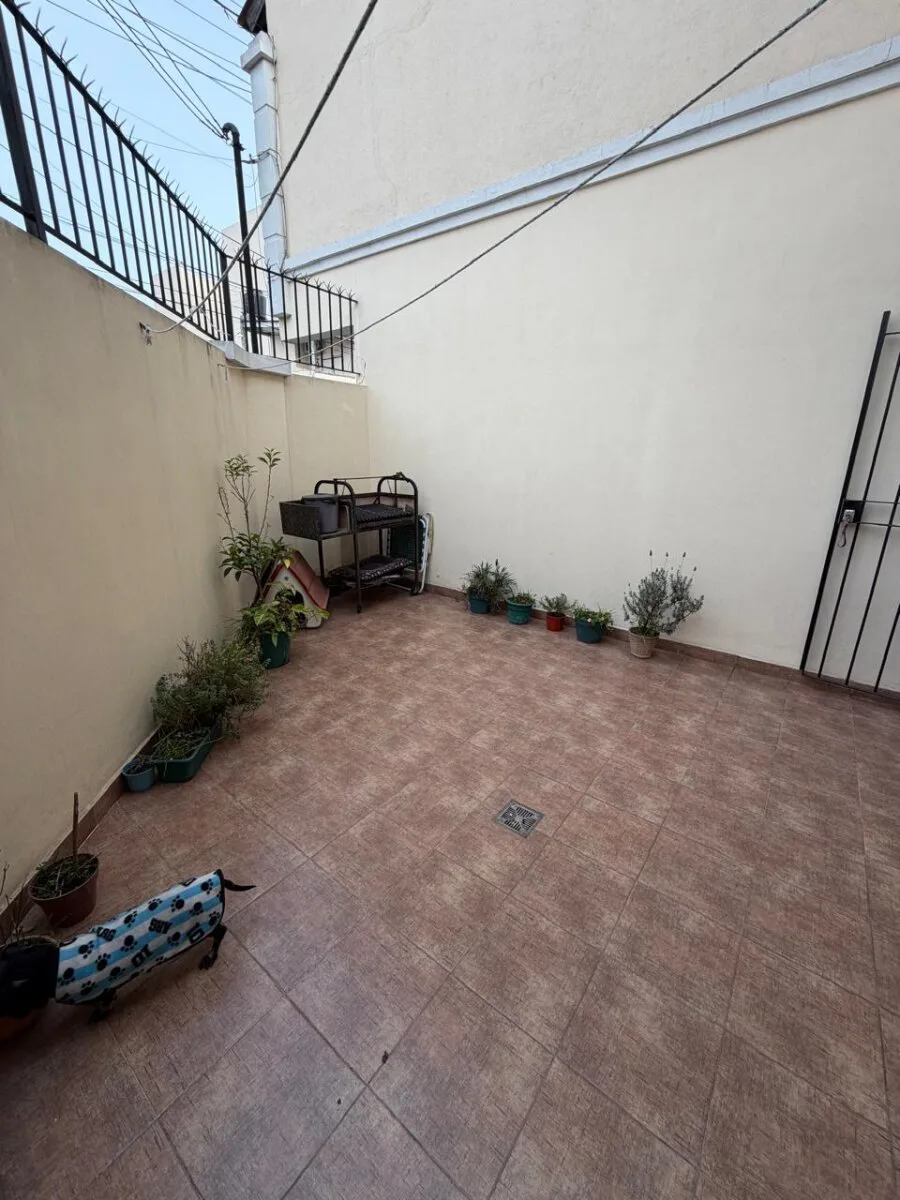 Duplex tres ambientes Villa Luzuriaga foto 5
