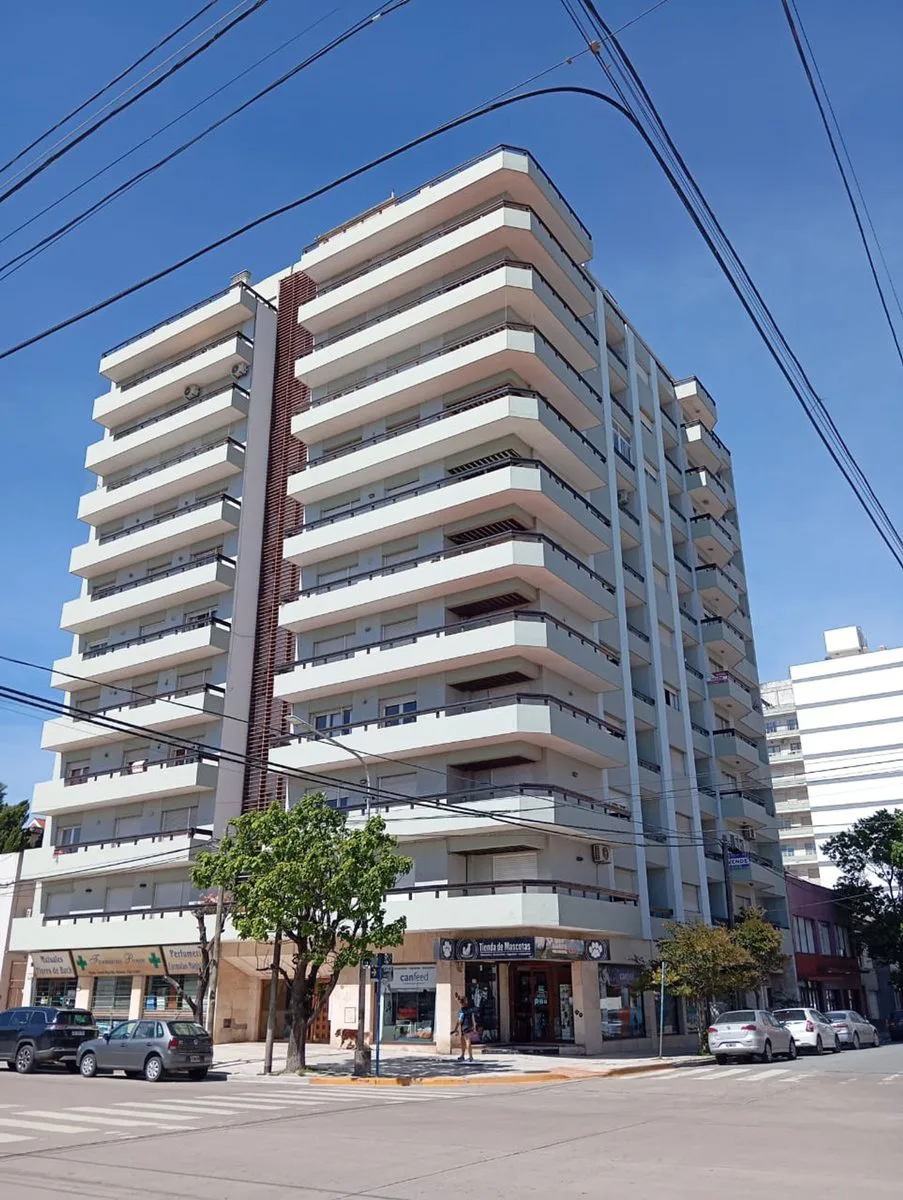 DEPTO 3 AMBIENTES EN VENTA, AMOBLADO, VISTA AL MAR foto 2