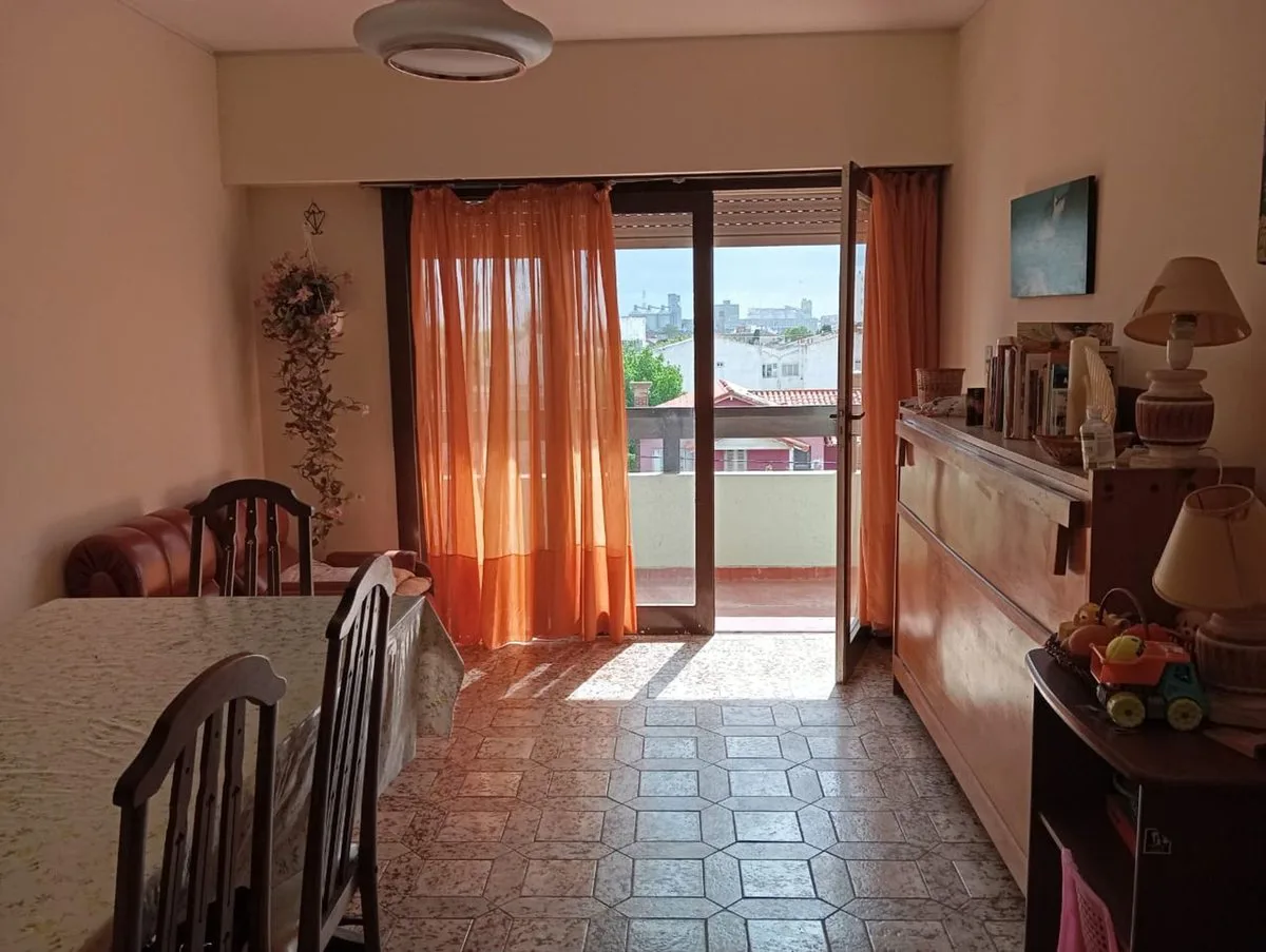 DEPTO 3 AMBIENTES EN VENTA, AMOBLADO, VISTA AL MAR foto 3