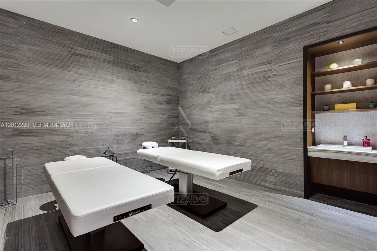 45 SW 9th #1604 foto 4
