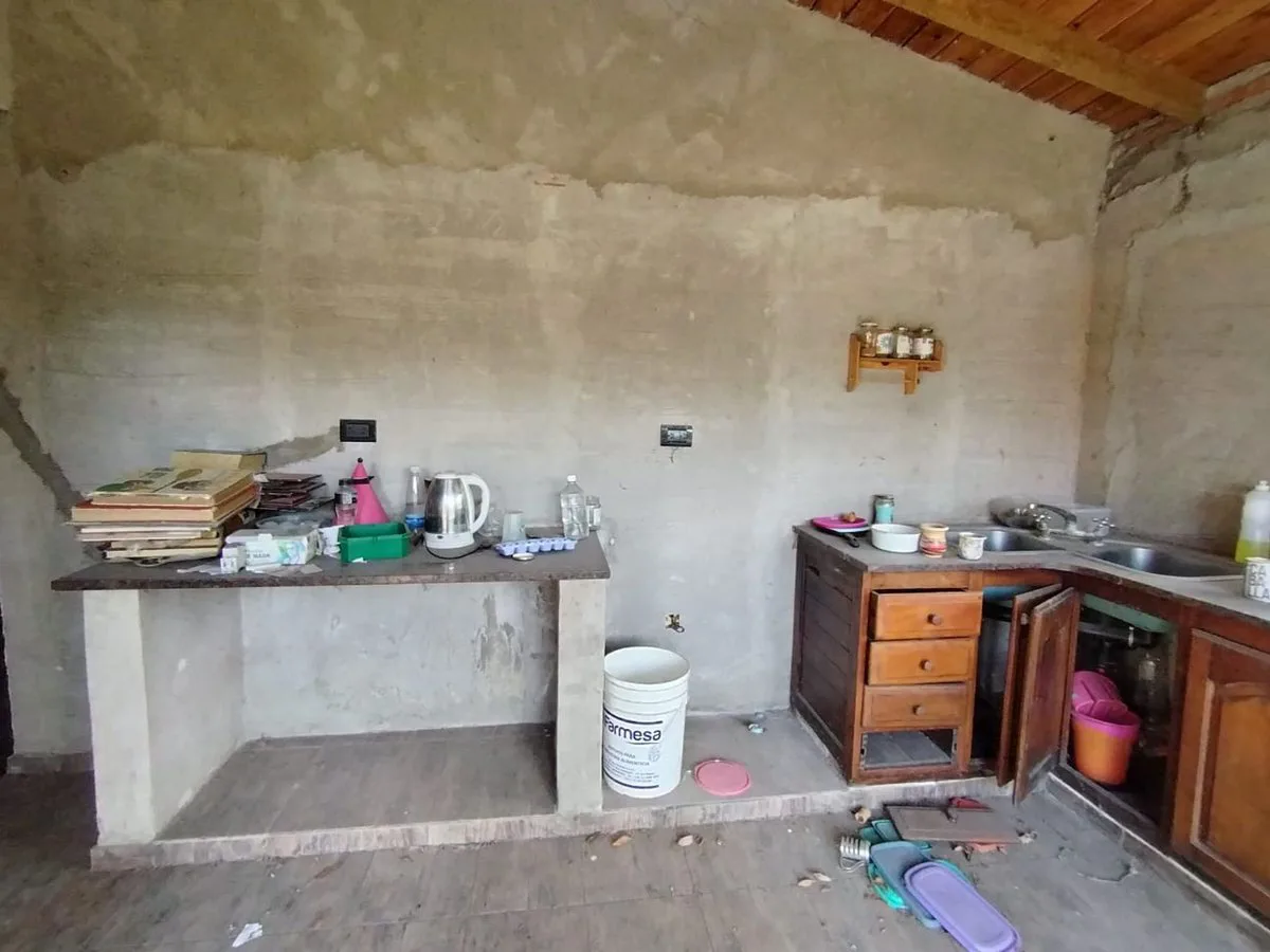 Venta casa 3 ambientes a reciclar Ba Sta Celina foto 5