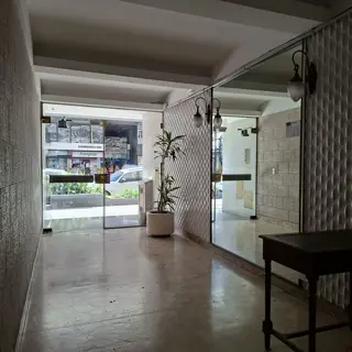 Venta departamento 2 ambientes con patio Caballito foto 1