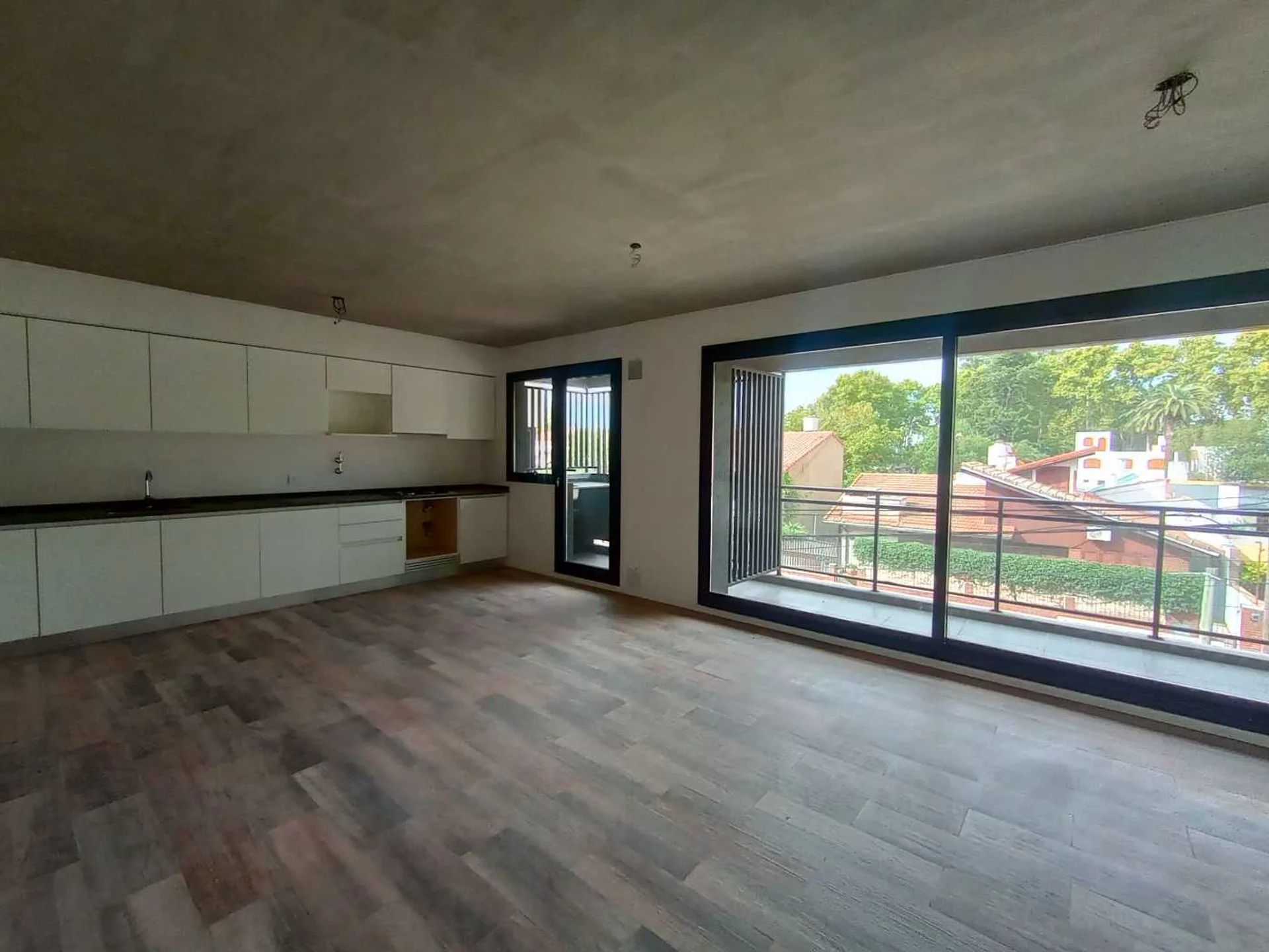 DEPARTAMENTO EN VENTA DOS DORMITORIOS EN ALBERDI foto 3